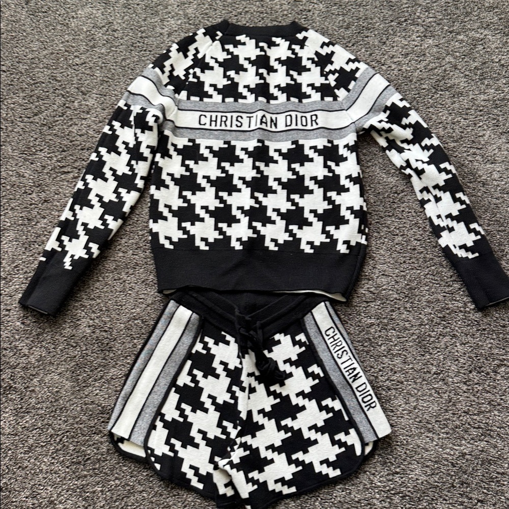 Christian Dior STYLE Black & White Houndstooth Knit Set - Picture 3 of 5